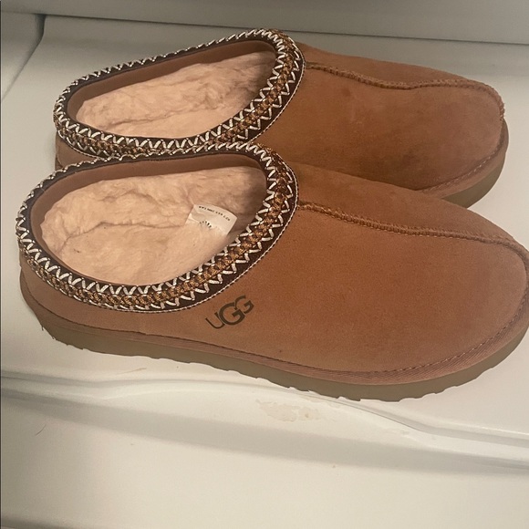 UGG Tan Slip-On Loafers Women’s Size 9 Tasman LIKE NEW - Picture 8 of 8